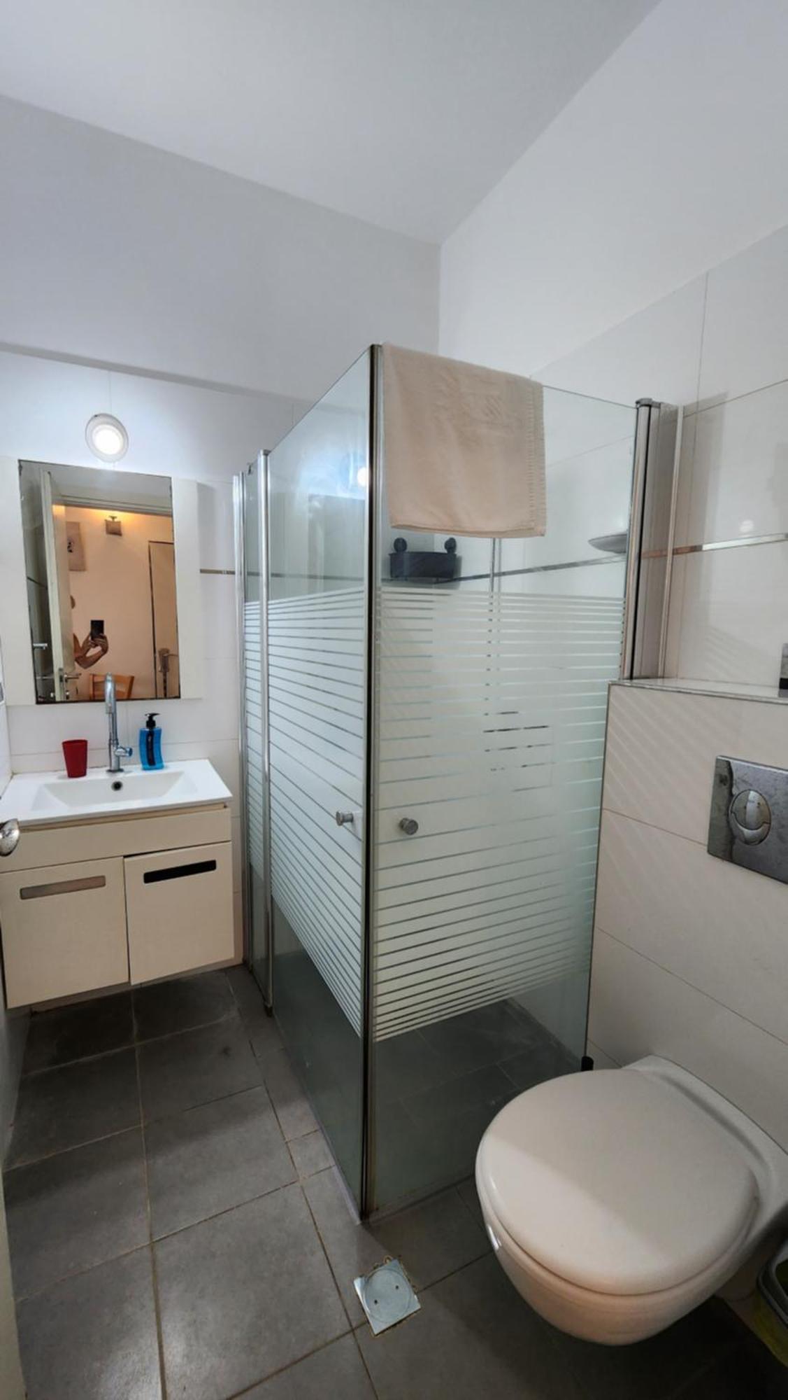 Aparthotel David Hameleh House Netanja Pokoj fotografie