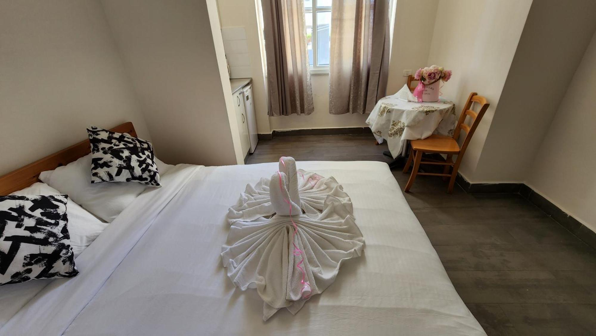Aparthotel David Hameleh House Netanja Pokoj fotografie