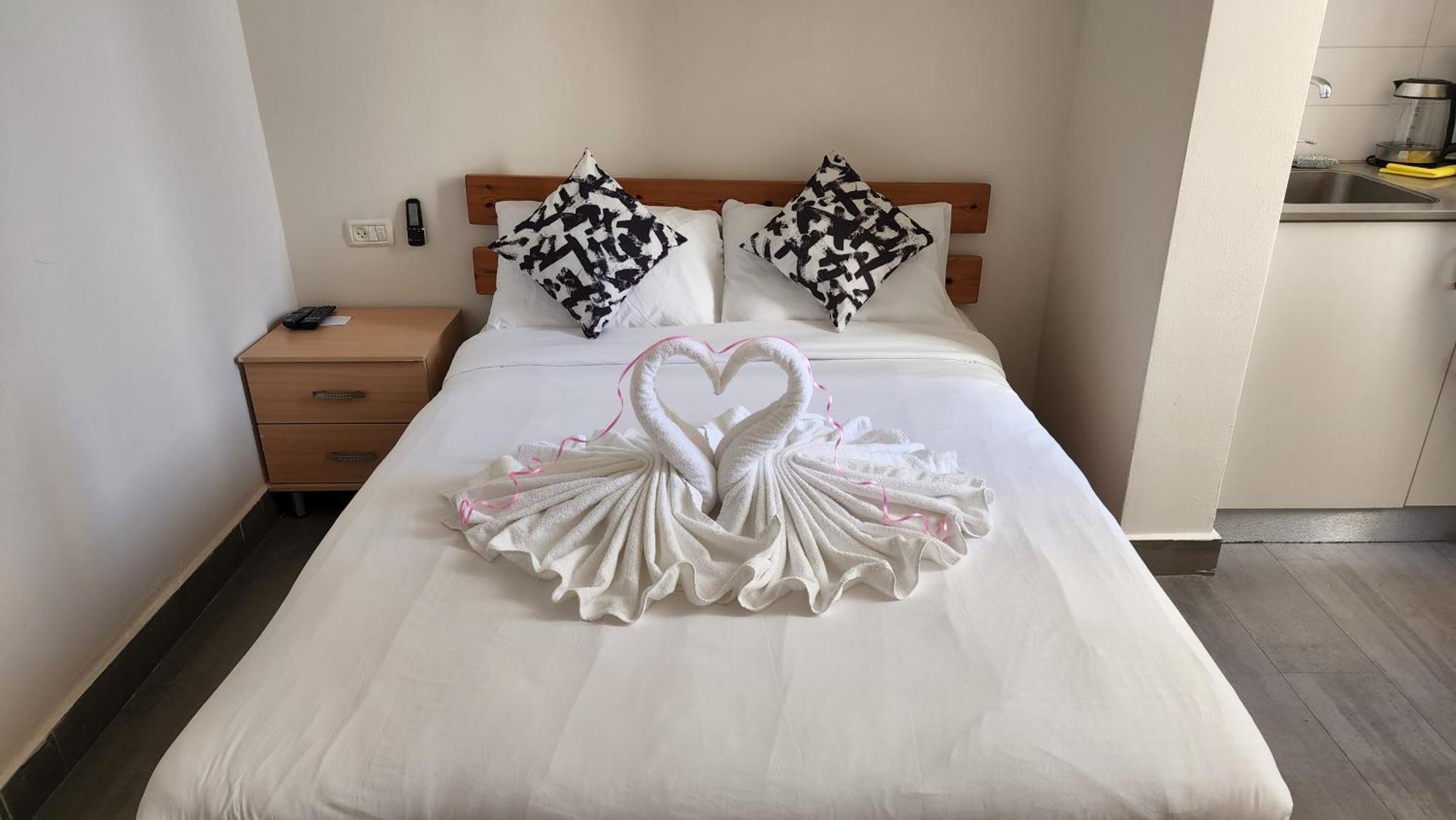 Aparthotel David Hameleh House Netanja Pokoj fotografie