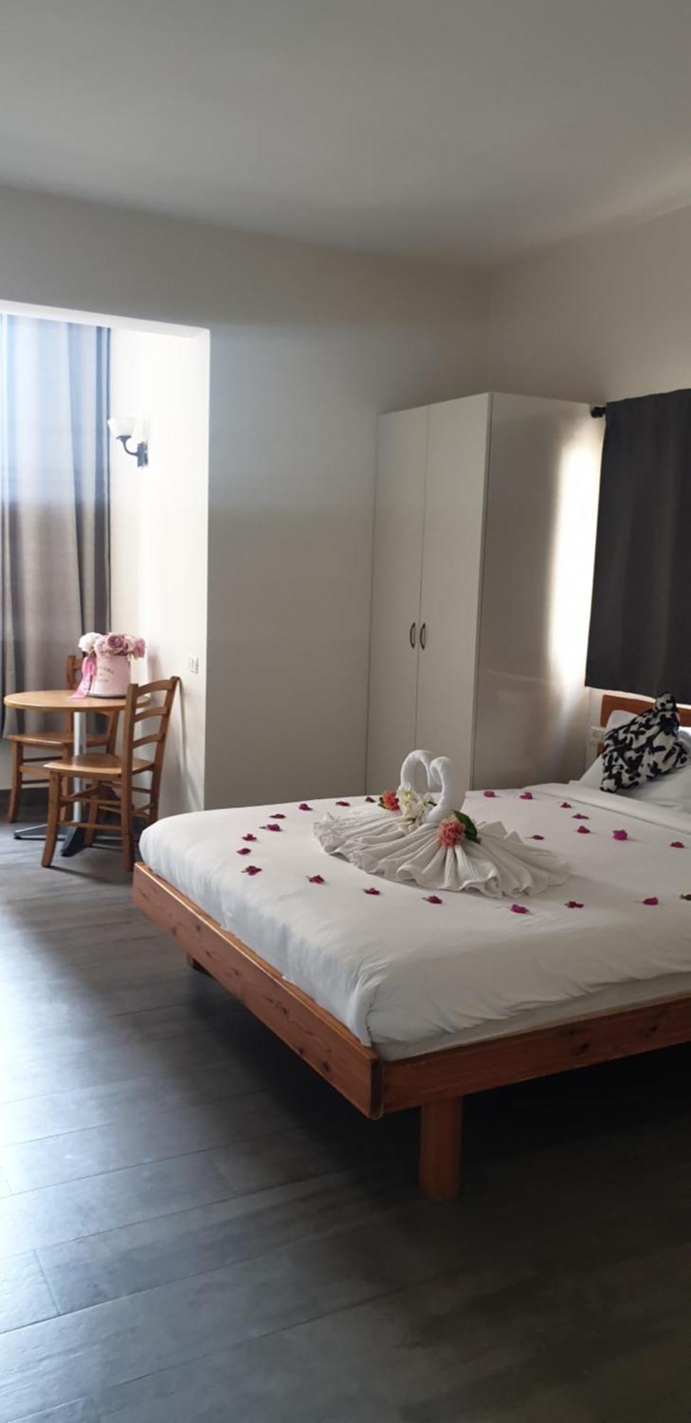 Aparthotel David Hameleh House Netanja Pokoj fotografie