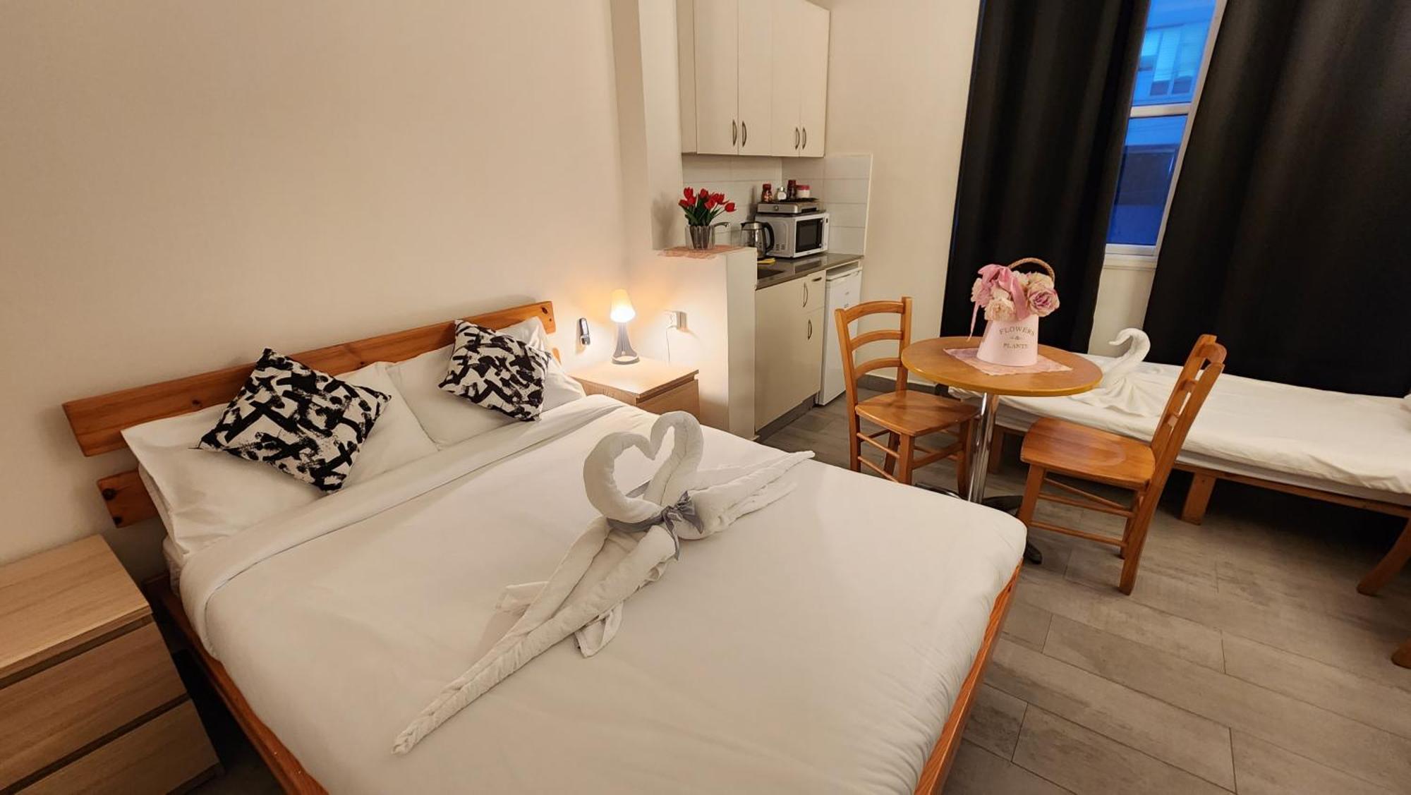 Aparthotel David Hameleh House Netanja Pokoj fotografie