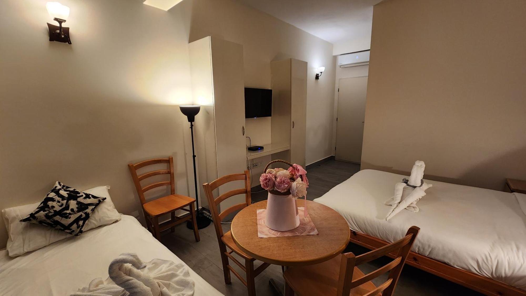 Aparthotel David Hameleh House Netanja Pokoj fotografie